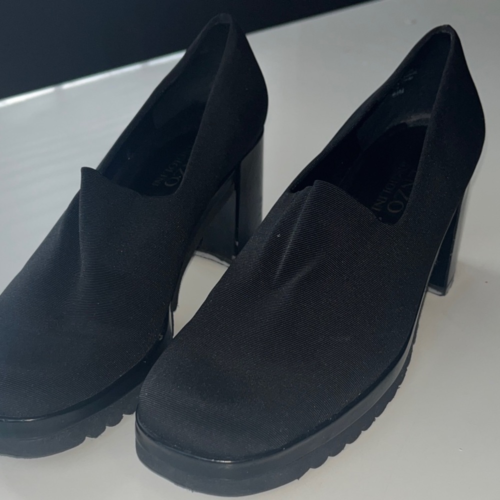 Enzo Angiolini 6.5 Women's 90’s Y2K Block Heels